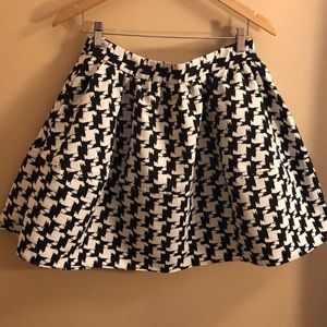 EXPRESS large black and white houndstooth skirt